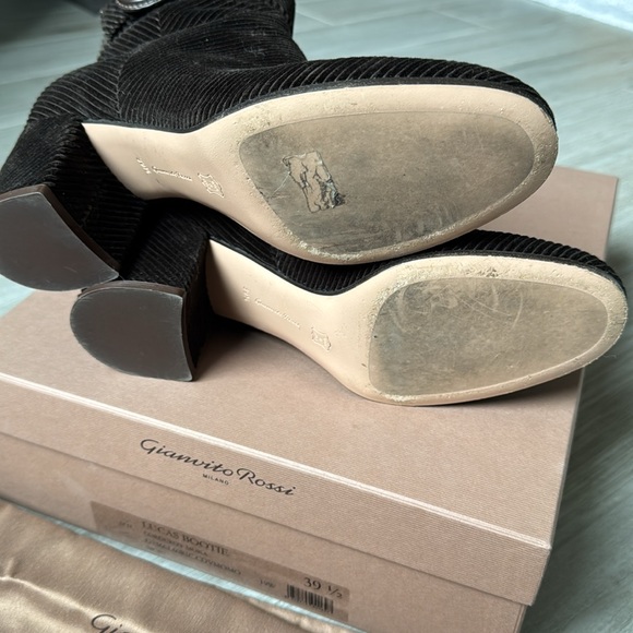 Gianvito Rossi brown corduroy booties - Picture 7 of 9